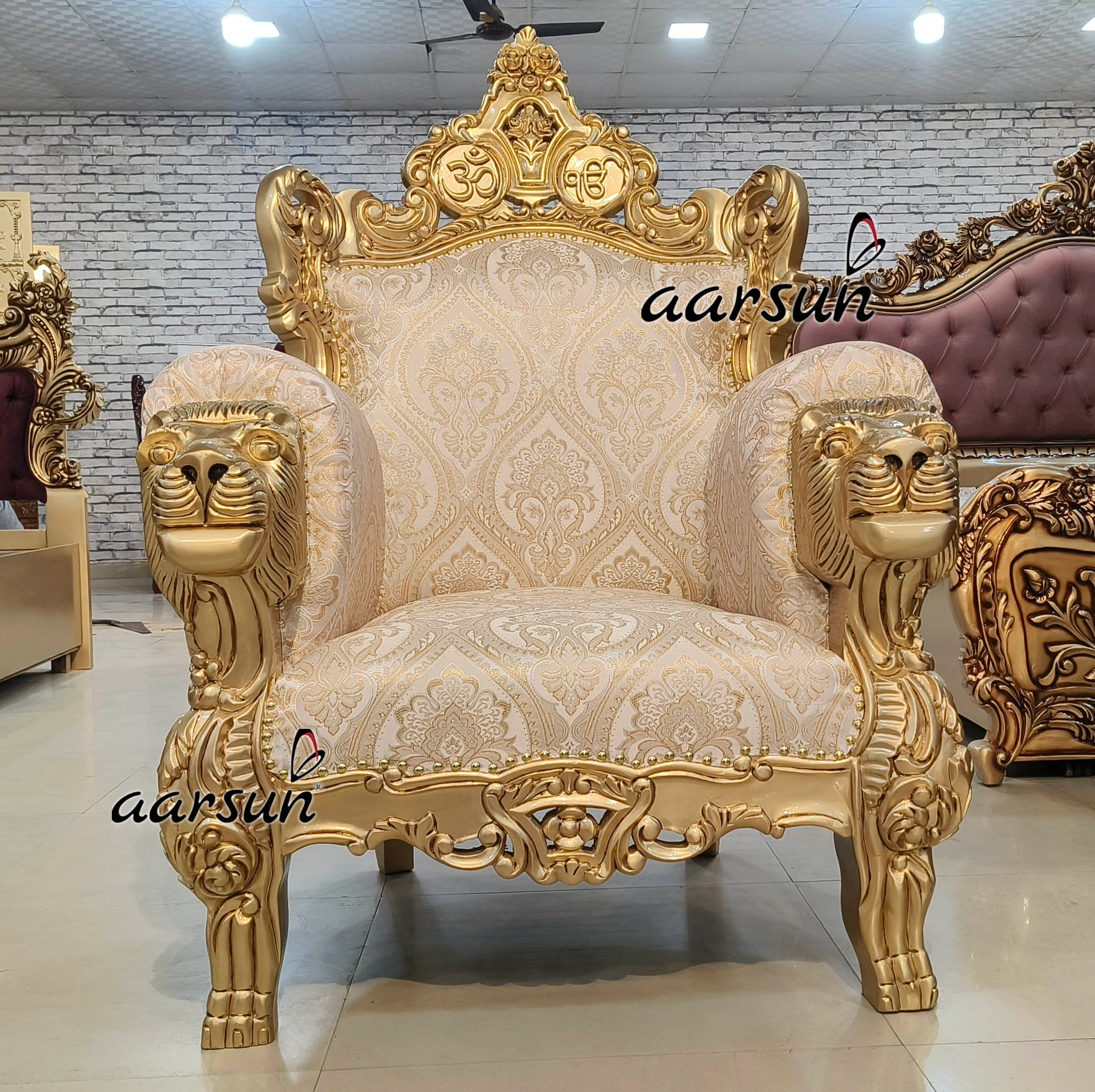 Aesthetic Lion Faced Guru Ji Chair - Image 2