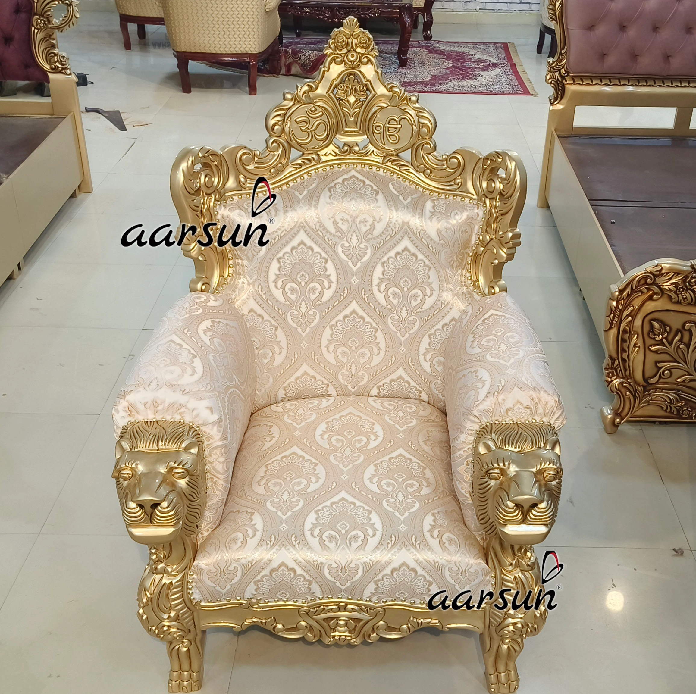 Aesthetic Lion Faced Guru Ji Chair - Image 3