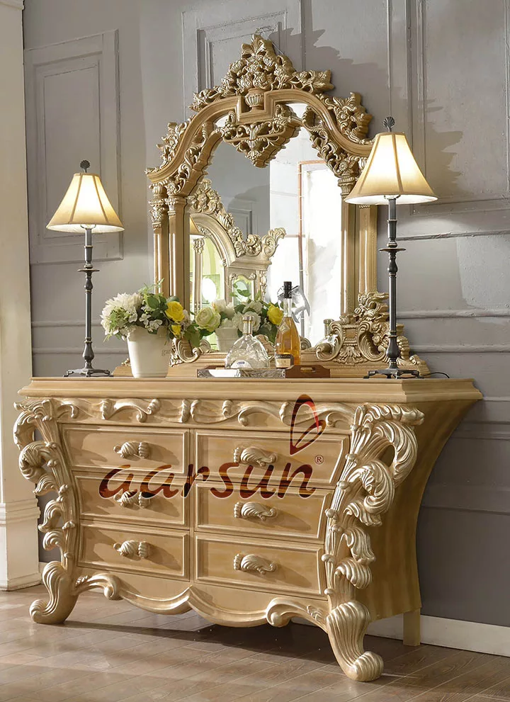 Fully Carved Wooden Royal Furniture UH-ROYAL-0011-A