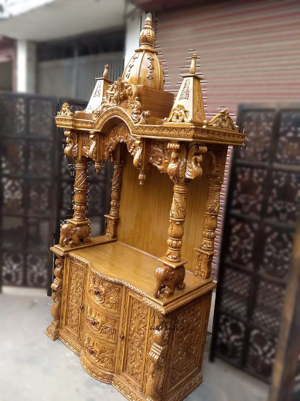 Pooja Cabinet Mandir UH-MNDR-0108-B