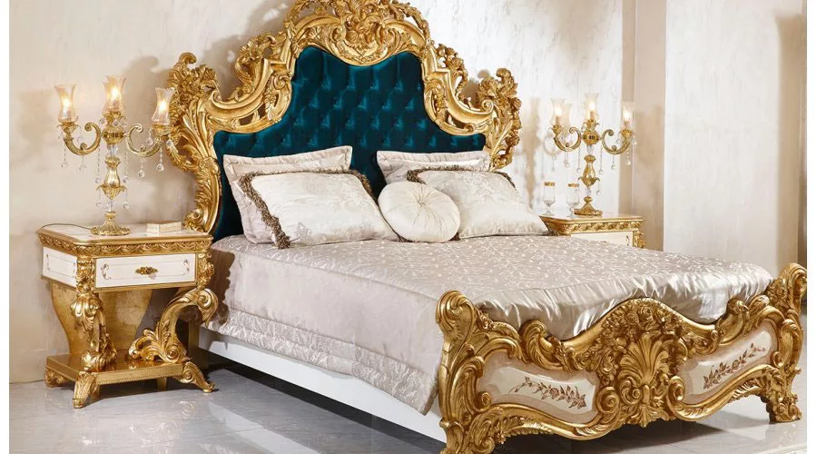Traditional Wooden Bedroom Furniture – Gold Polish UH-BED-0051-A