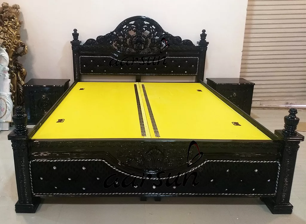 Dark Polished Bed with Side Table – Dark Polish UH-BED-0027-D