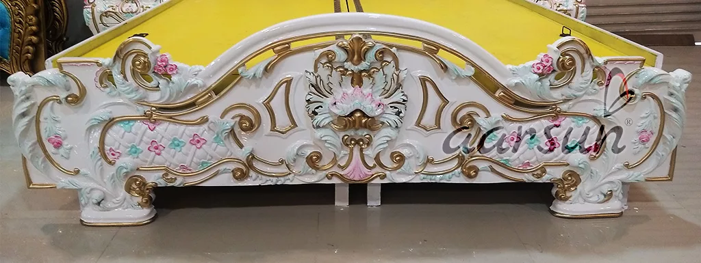 Victorian Style Bed – White Finish with Golden Highlights UH-BED-0006-C