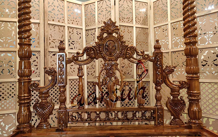 Wooden Poster Bed with Natural Finish – UH-BED-0049-B