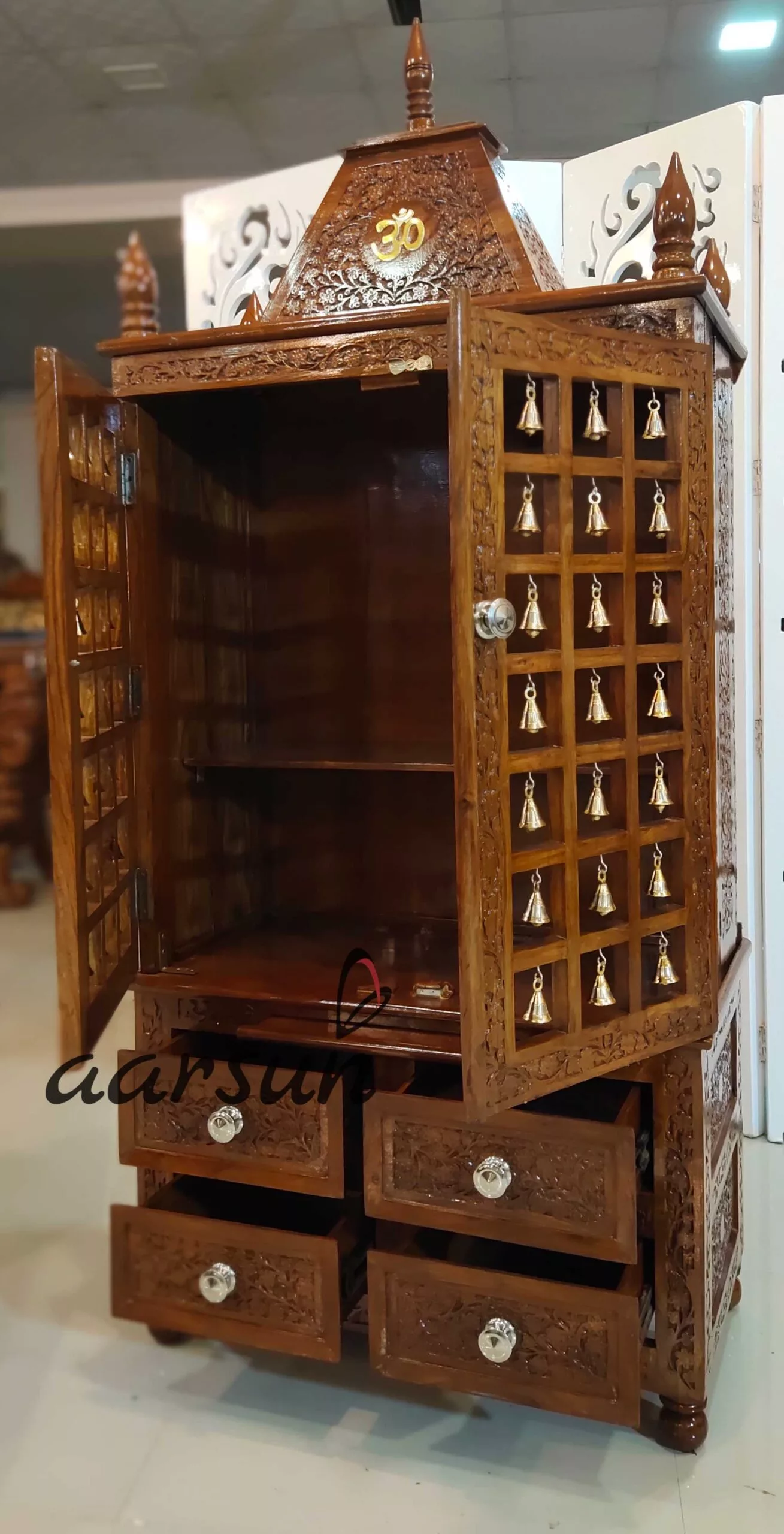 Aarsun-wooden-temple
