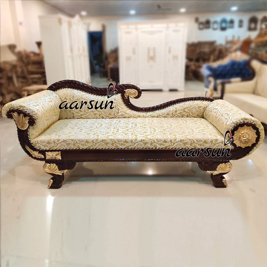 Royal Chaise Lounge in Walnut Polish UH-YT-208