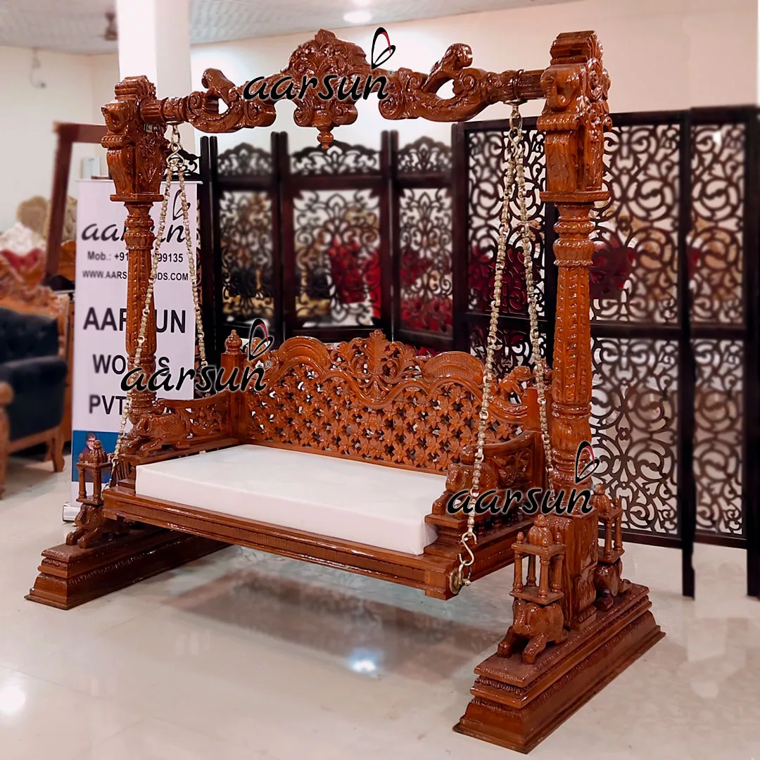 Classic Indoor Swing in Solid Teak UH-YT-405-A