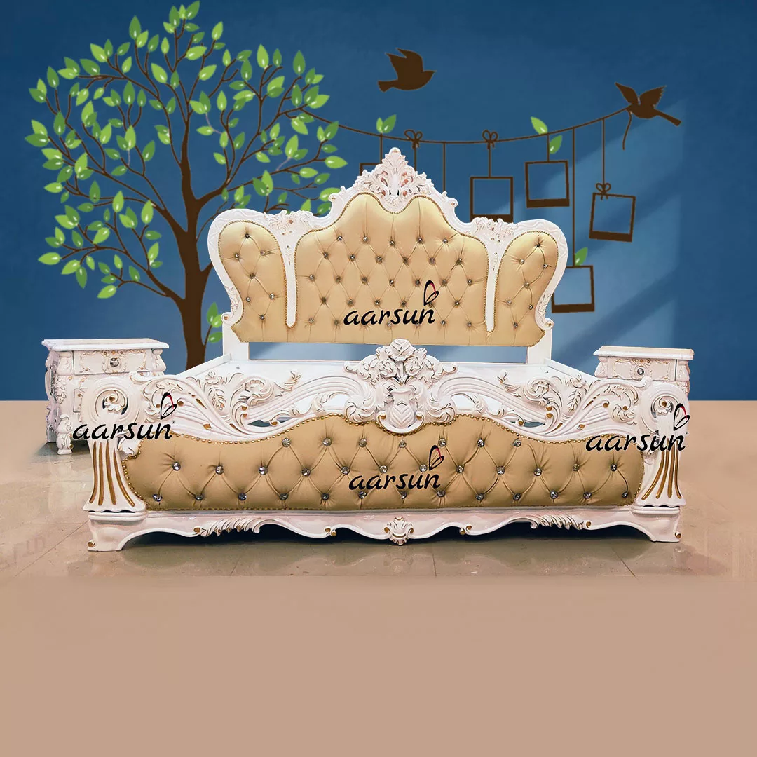 Image for Royal Bedroom Set in Classic White & Gold Highlights UH-YT-409