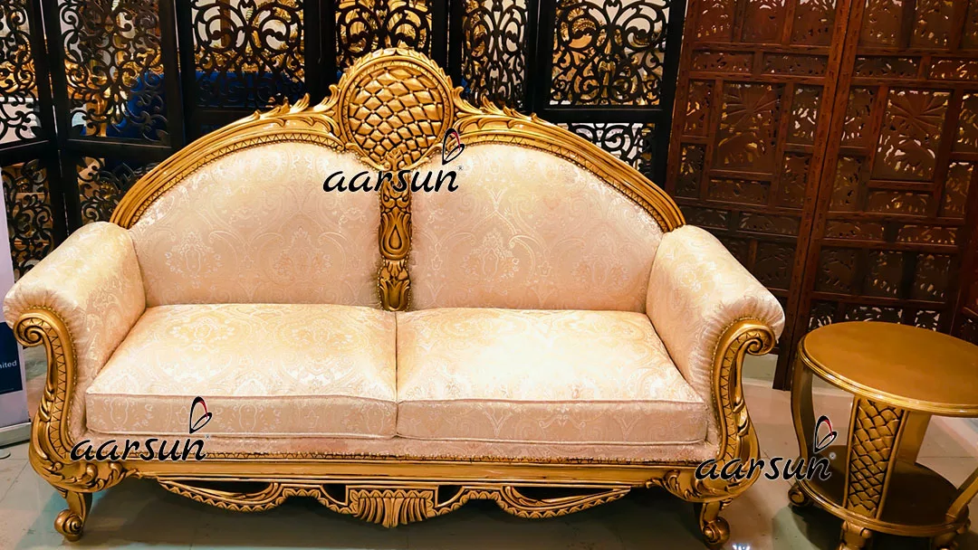 Dreamy Sofa Set 5 Seater Carved in Teak & Gold Painted UH-YT-454-A