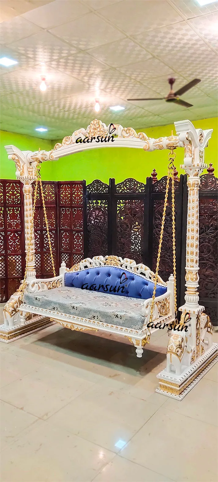 Beautiful Swing in White and Gold Unparalleled Quality YT-575-B