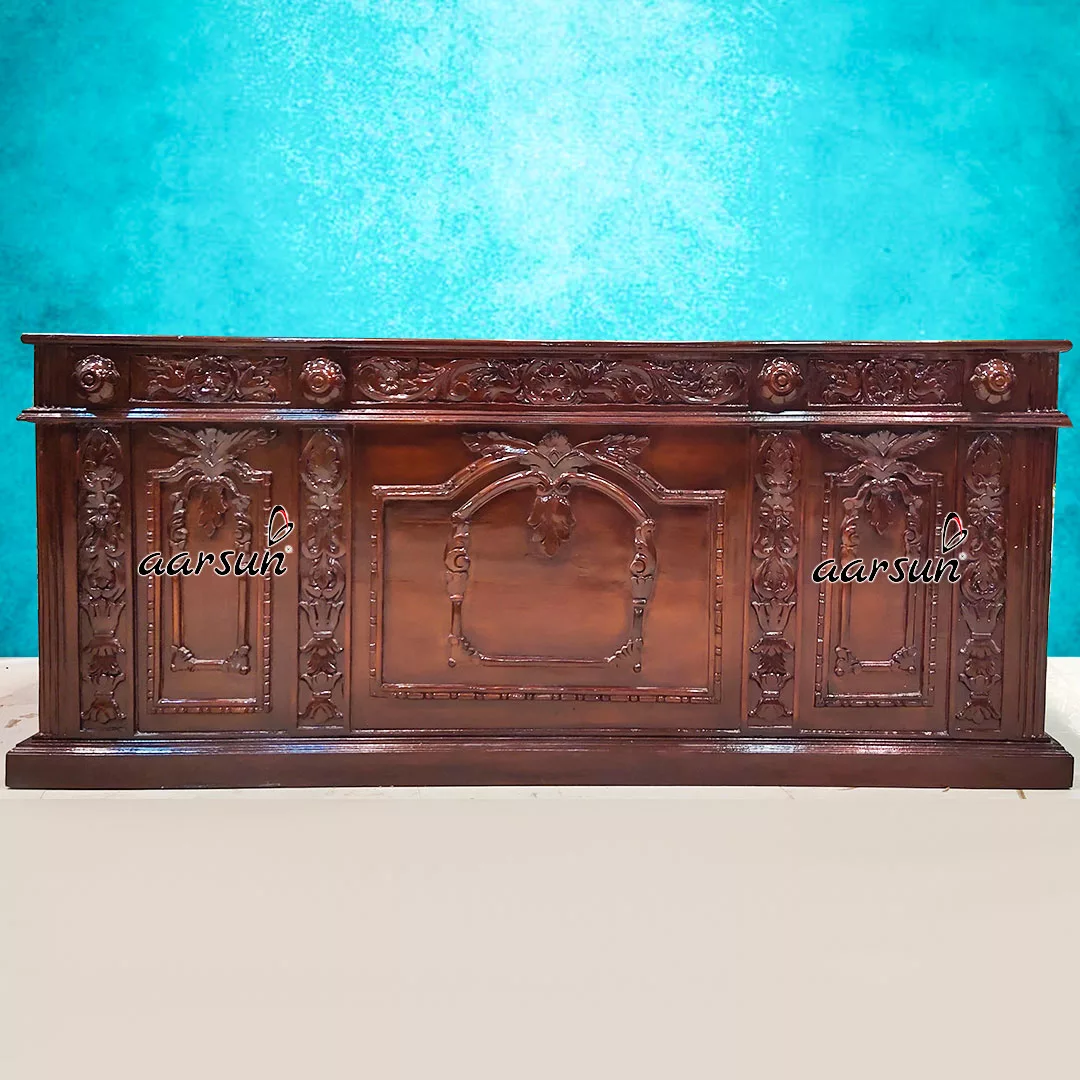 Office Desk in Walnut Finish UH-YT-578-B