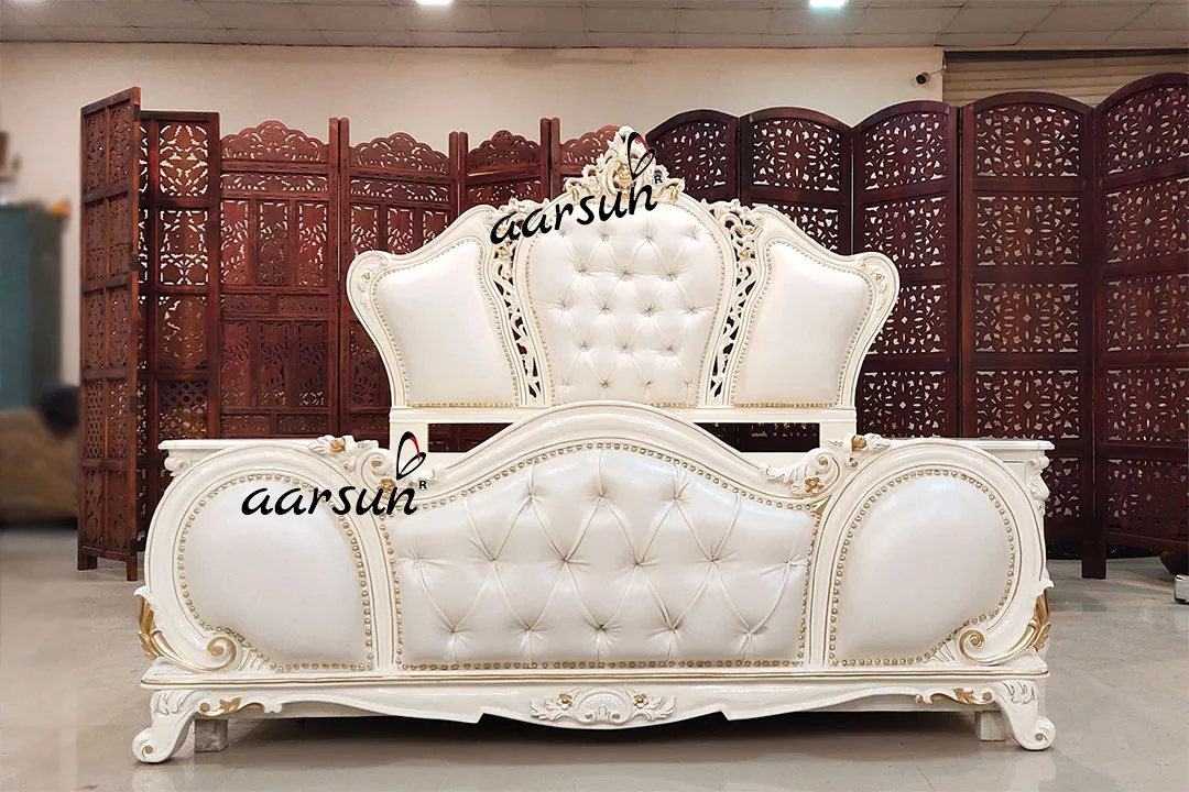 Classic Bedroom Set in White & Gold