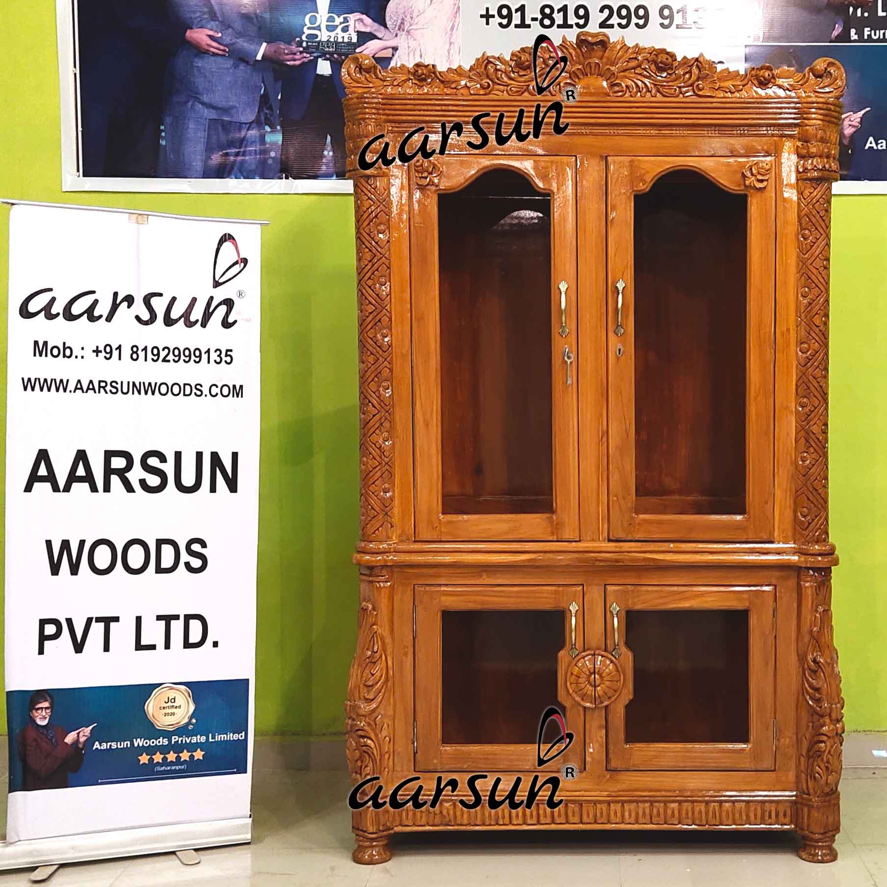 Hand-Carved Classic Cabinet YT-611