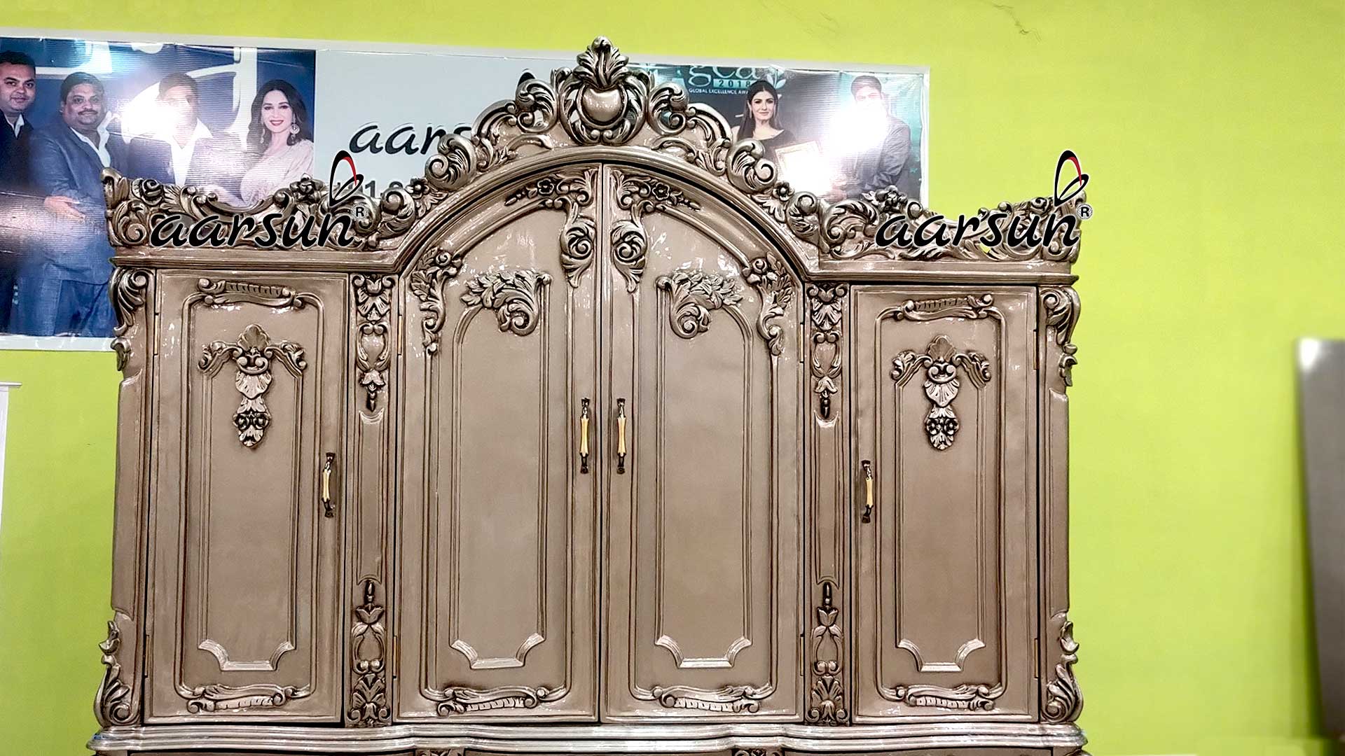 Carved Metallic Color Crockery Cabinet YT-630-B-Aarsun