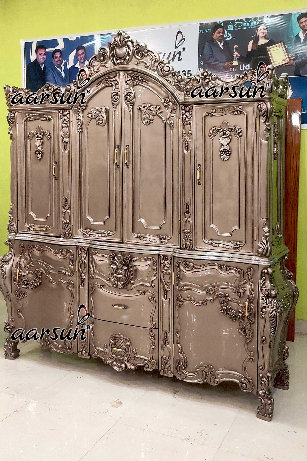 Carved Metallic Color Crockery Cabinet YT-630-D-Aarsun