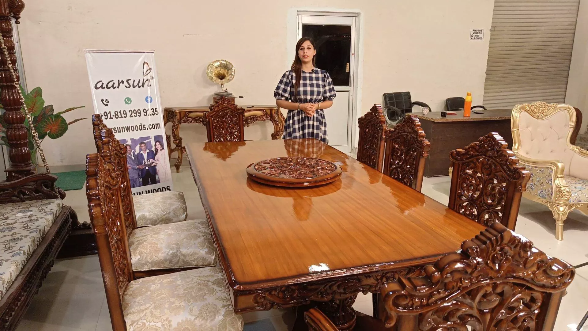8 seater dining table with double carving chairs dual finish by aarsun