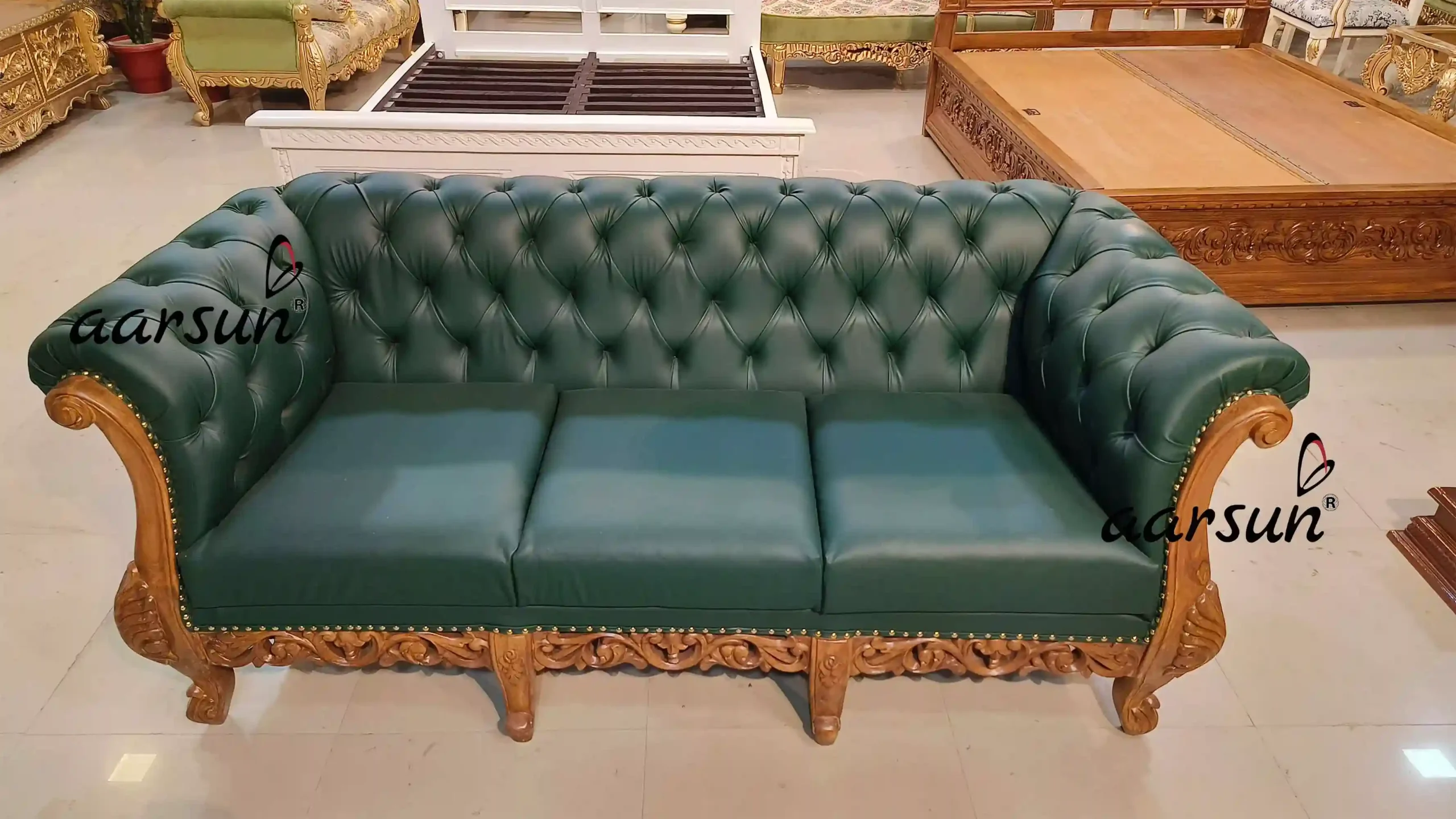 Wooden Chesterfield Sofa Set with tufted quilting