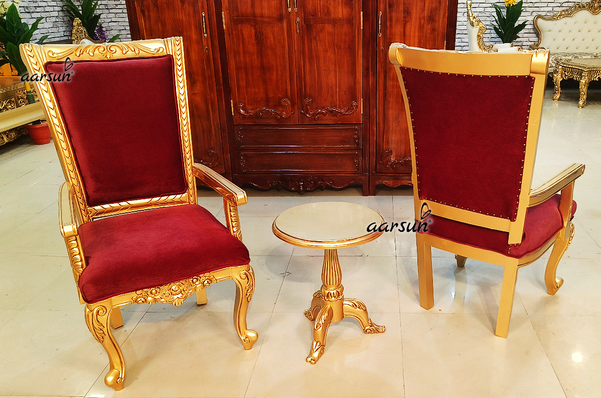 Amazing Chairs Set with Round Table