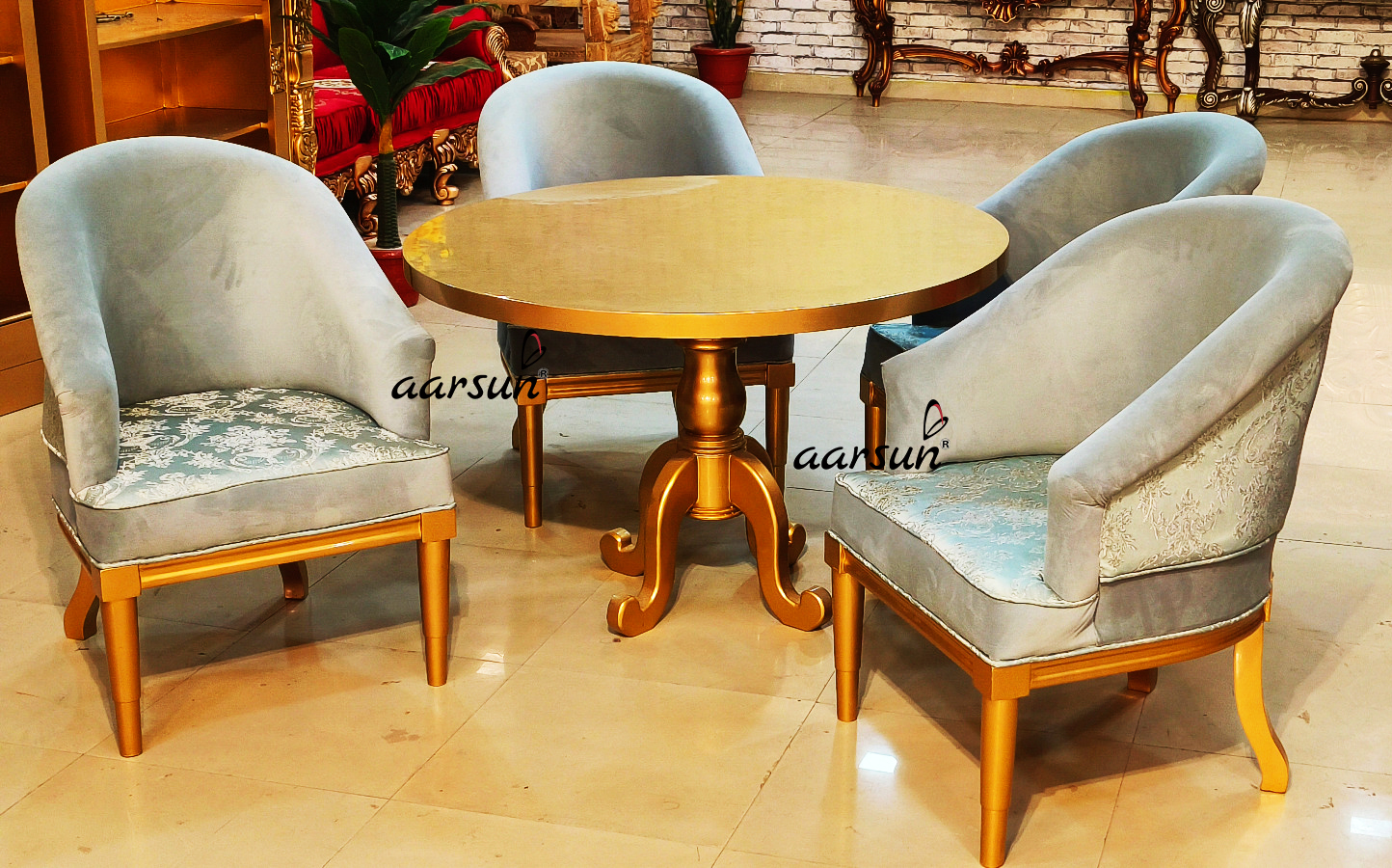 Fully Cushioned Dining Set
