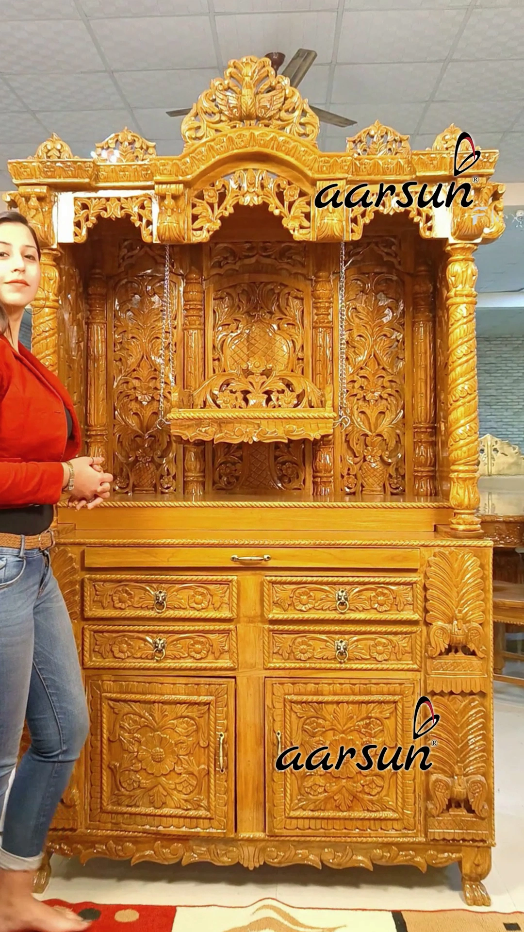 Hand carved Royal Temple with Krishna Jhoola - Image 4