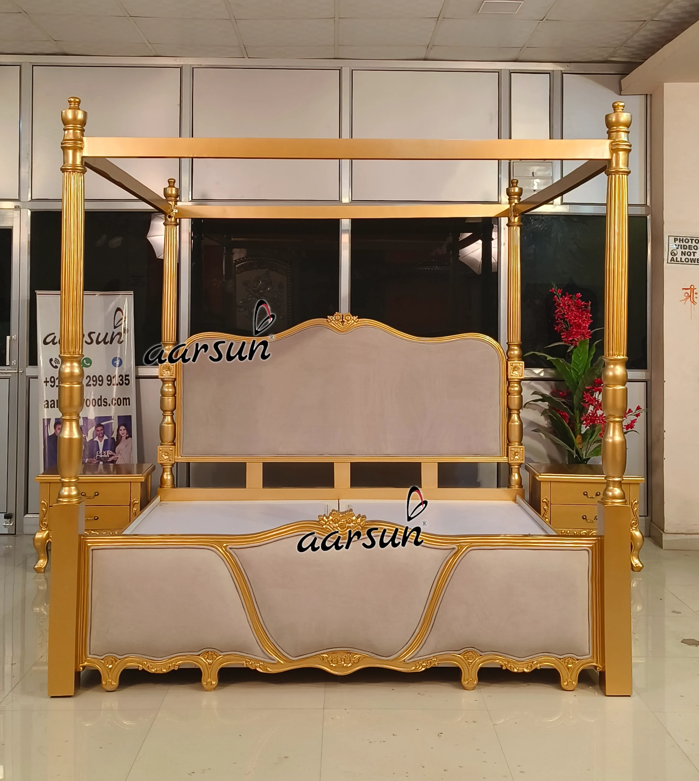 Royal Hand Crafted Poster Bed