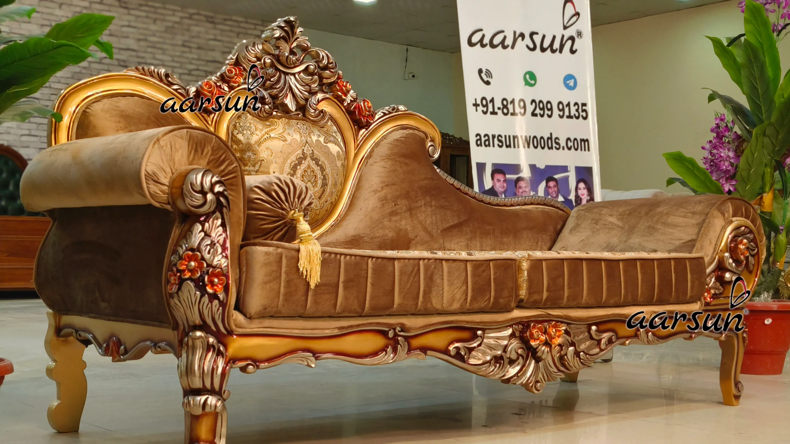 Multi shade Deewan in Duco Paint - Image 6