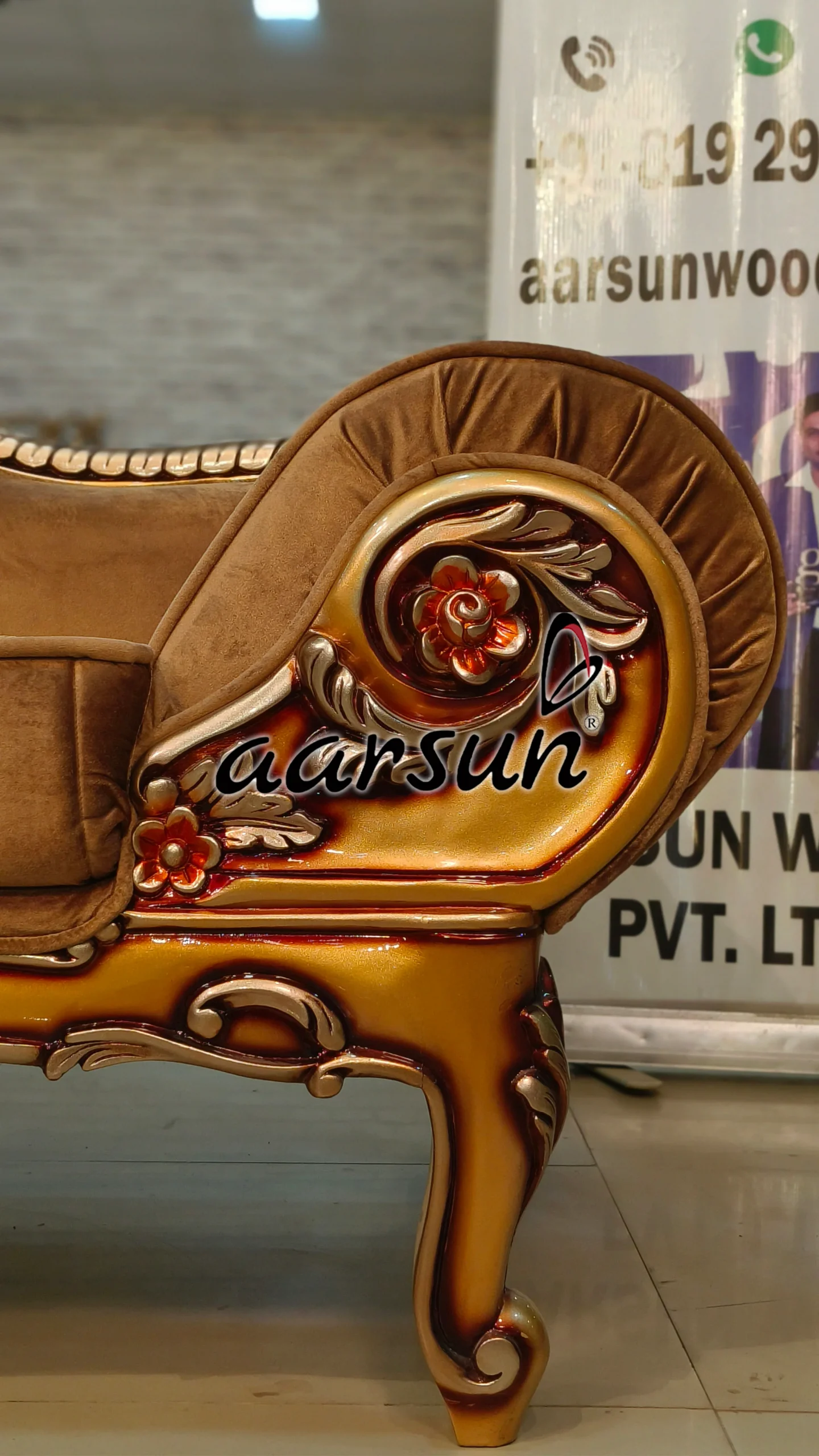 Multi shade Deewan in Duco Paint - Image 5