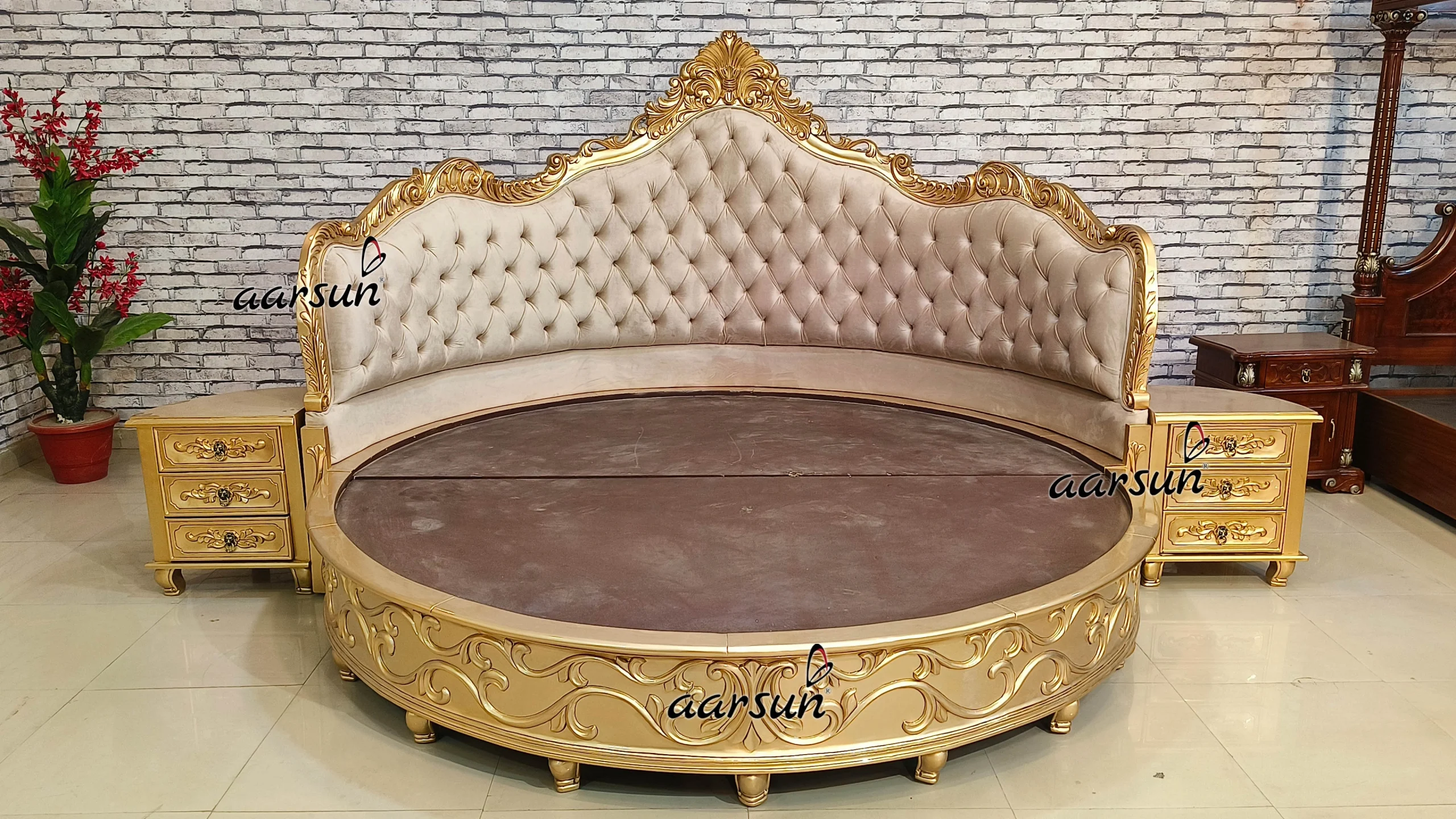 Designer Luxurious Round Bed Design 2025