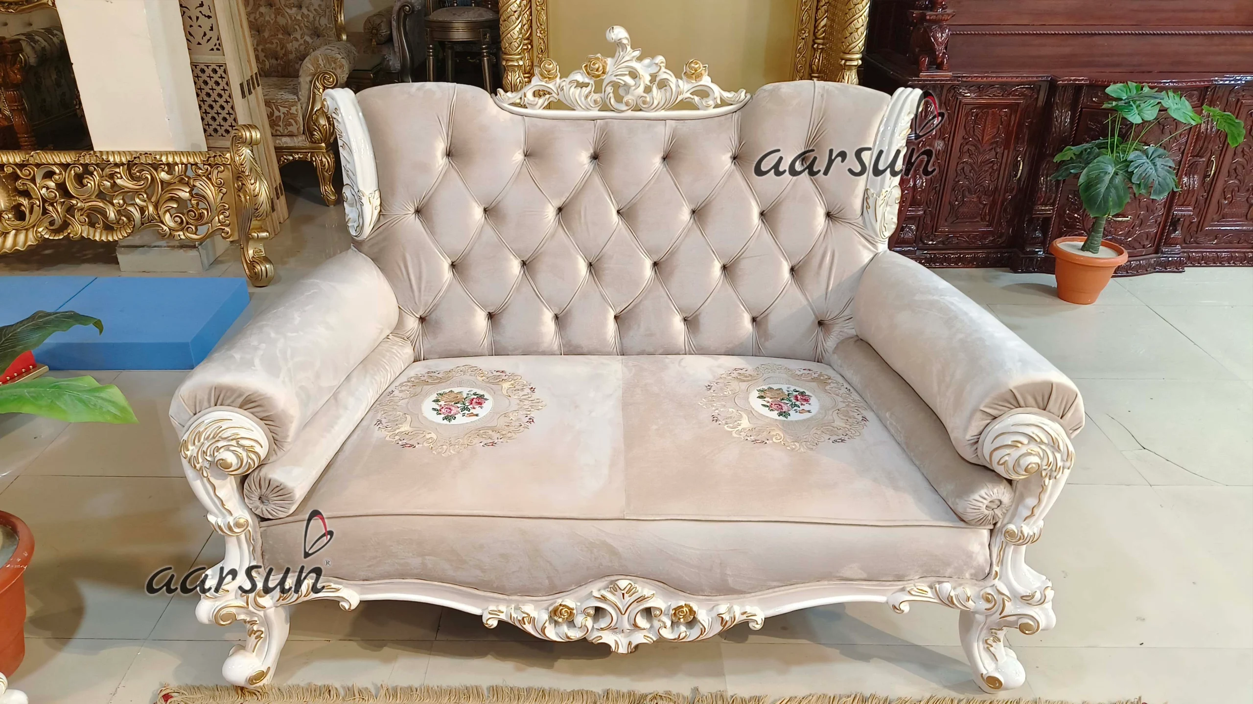 An Exclusive Sofa Set- Blend of Scale, Style, and Skill - Image 6